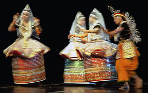 Танец в стиле Манипури. Фото: © С. Лоза